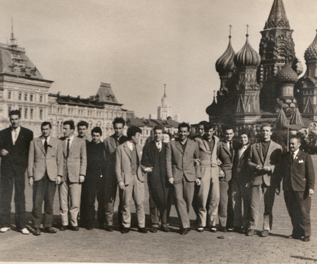 Forastieri, quarto da sinistra, con la Nazionale nella Piazza Rossa di Mosca nel 1953 composta da Alesini, Bongiovanni, Calebotta, Canna, Cerioni, Di Cera, Lomazzi, Margheritini, Porcelli, Posar, Rubini, Zorzi e Riminucci.